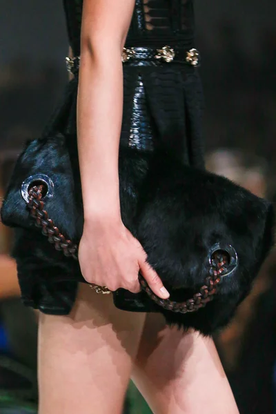Look 37